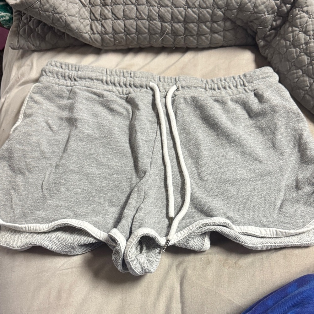Forever 21 Gray short shorts